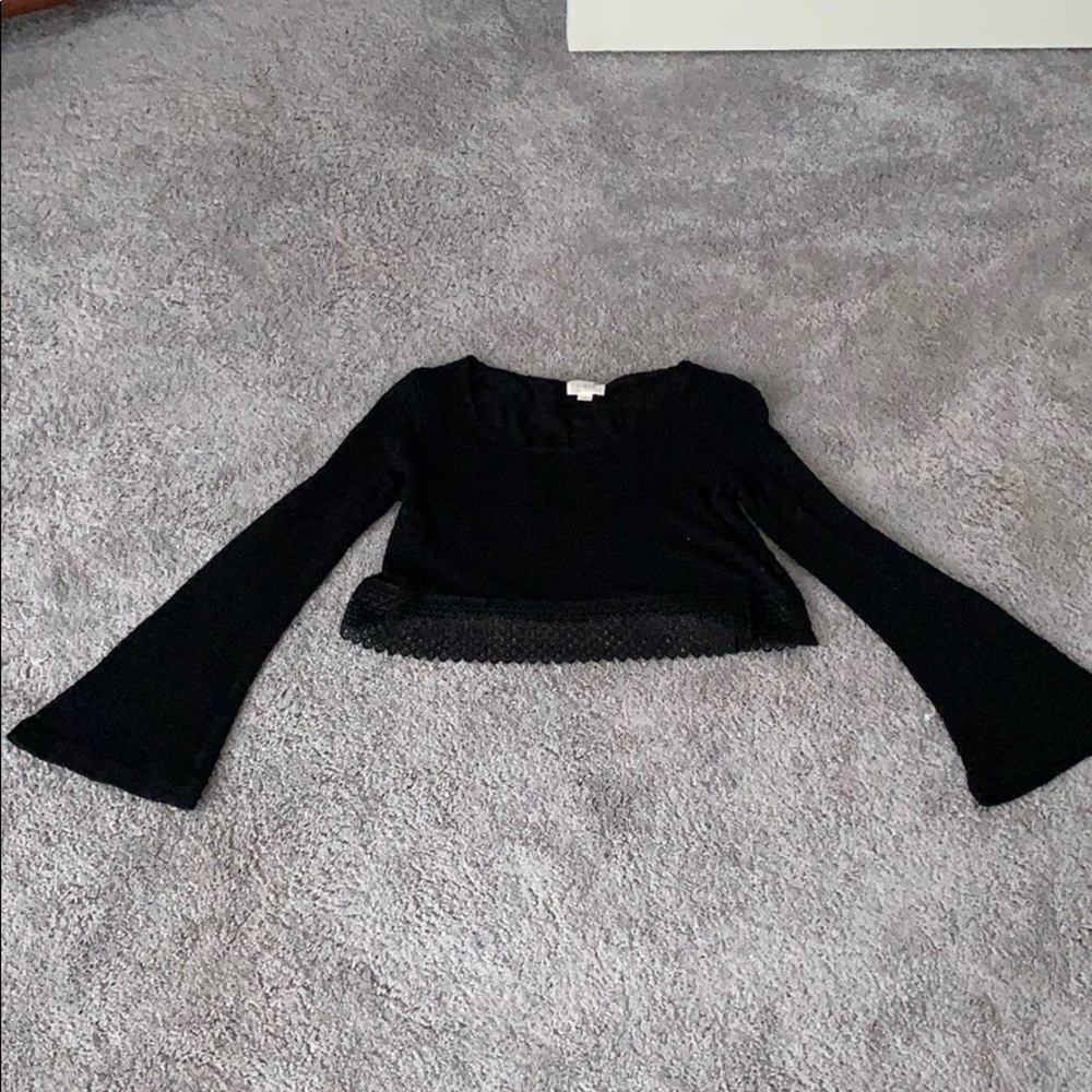 Crop top with bell sleeves